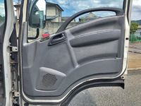 いすゞエルフ冷凍車（冷蔵車）小型（2t・3t）[写真27]