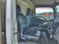 いすゞエルフ冷凍車（冷蔵車）小型（2t・3t）[写真29]