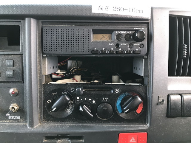 いすゞエルフ冷凍車（冷蔵車）小型（2t・3t）[写真35]