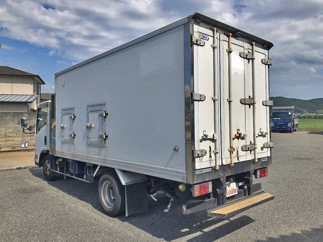 いすゞエルフ冷凍車（冷蔵車）小型（2t・3t）[写真04]