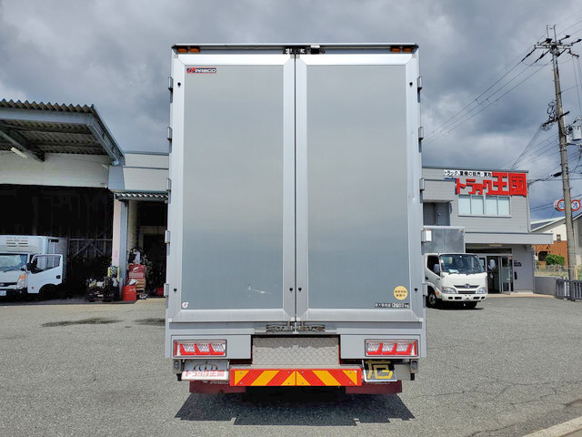 三菱ふそうスーパーグレートパネルウイング大型（10t）[写真10]