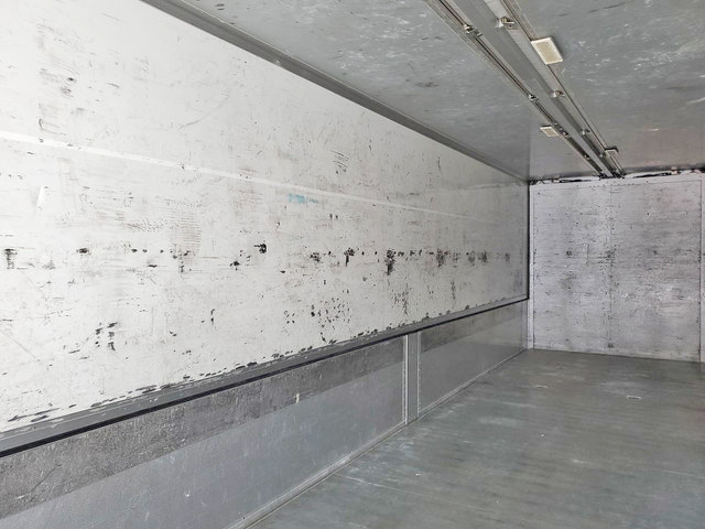 三菱ふそうスーパーグレートパネルウイング大型（10t）[写真13]