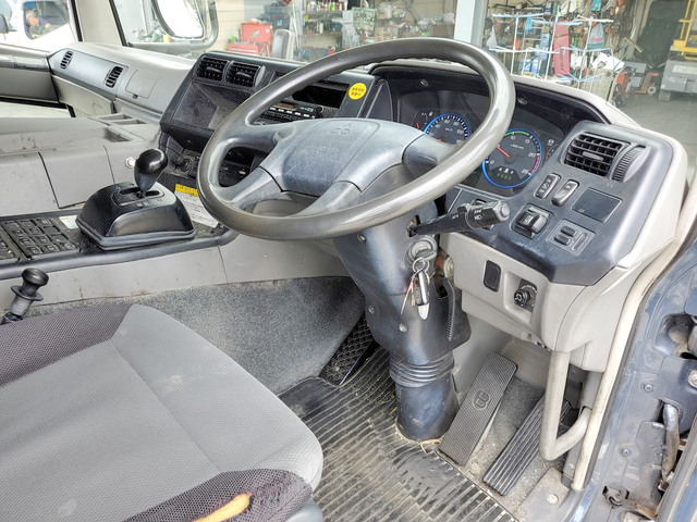 三菱ふそうスーパーグレートパネルウイング大型（10t）[写真34]