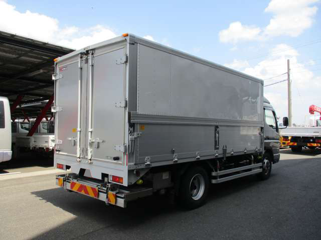 三菱ふそうキャンターアルミウイング小型（2t・3t）[写真10]