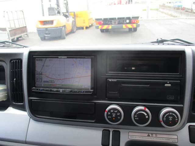 三菱ふそうキャンターアルミウイング小型（2t・3t）[写真18]