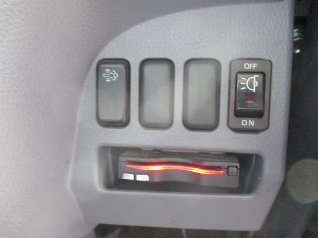 三菱ふそうキャンターアルミウイング小型（2t・3t）[写真20]