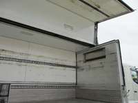 日野レンジャー冷蔵冷凍ウイング中型（4t）[写真11]