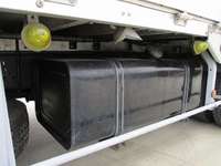 日野レンジャー冷蔵冷凍ウイング中型（4t）[写真18]