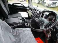 日野レンジャー冷蔵冷凍ウイング中型（4t）[写真05]