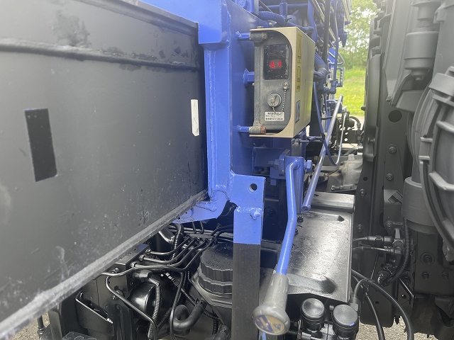 日野レンジャーセルフクレーン4段増トン（6t・8t）[写真18]