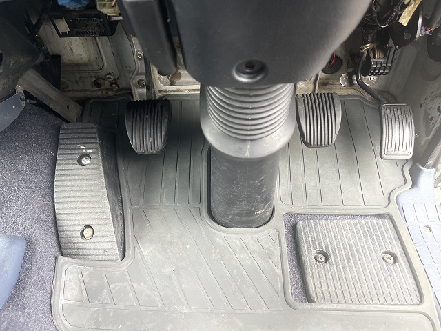 日野レンジャーセルフクレーン4段増トン（6t・8t）[写真37]