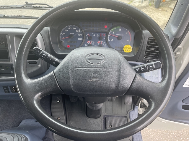 日野レンジャーセルフクレーン4段増トン（6t・8t）[写真39]