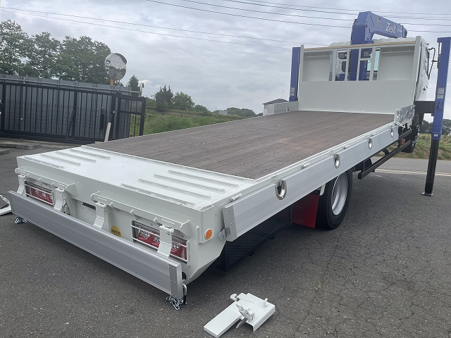 日野レンジャーセルフクレーン4段増トン（6t・8t）[写真05]