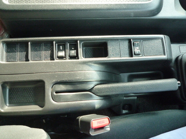 日野レンジャーアルミウイング中型（4t）[写真17]