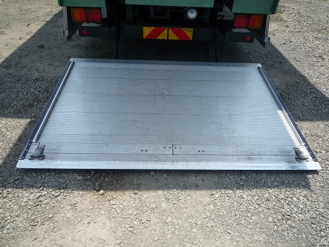 日野レンジャーアルミウイング中型（4t）[写真05]