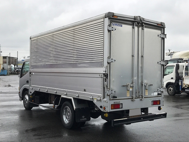 トヨタトヨエースアルミウイング小型（2t・3t）[写真10]