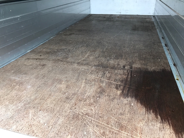 トヨタトヨエースアルミウイング小型（2t・3t）[写真15]