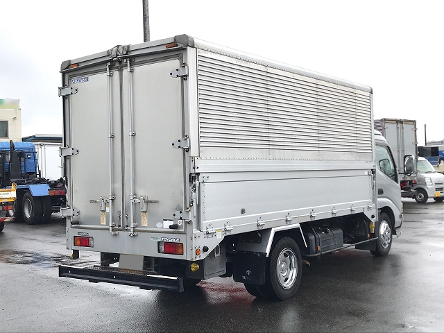 トヨタトヨエースアルミウイング小型（2t・3t）[写真09]