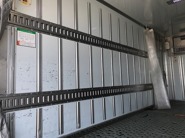 日野デュトロ冷凍車（冷蔵車）小型（2t・3t）[写真13]