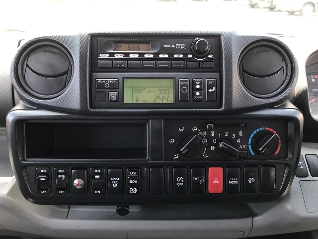 日野デュトロ冷凍車（冷蔵車）小型（2t・3t）[写真20]