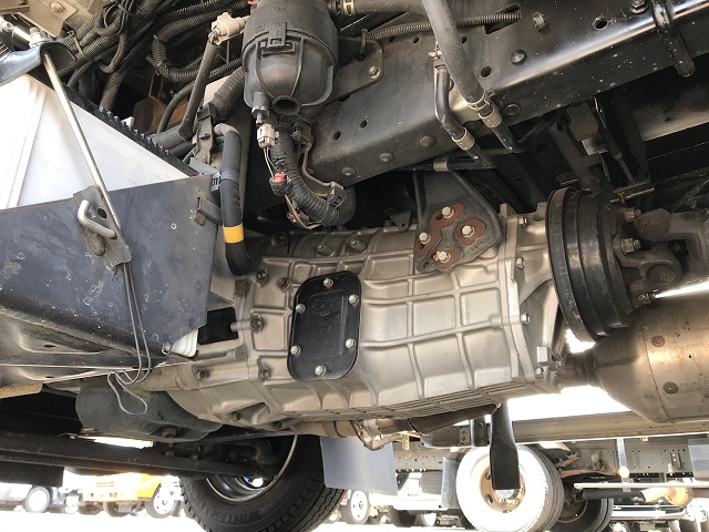 日野デュトロ冷凍車（冷蔵車）小型（2t・3t）[写真32]