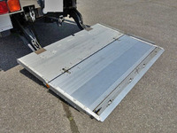 いすゞフォワード冷凍車（冷蔵車）中型（4t）[写真13]