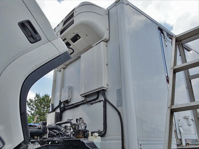 いすゞフォワード冷凍車（冷蔵車）中型（4t）[写真37]