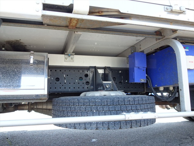 いすゞフォワード冷凍車（冷蔵車）中型（4t）[写真05]