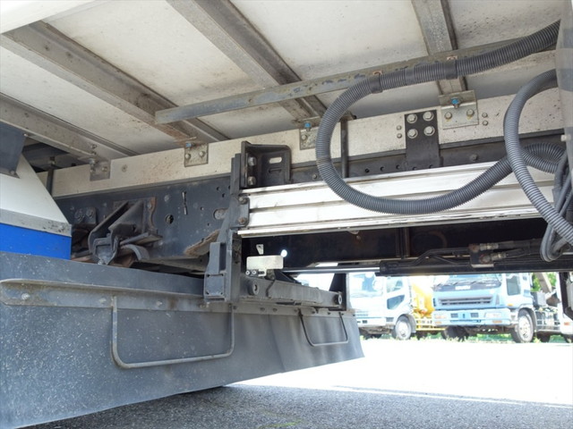 いすゞフォワード冷凍車（冷蔵車）中型（4t）[写真07]