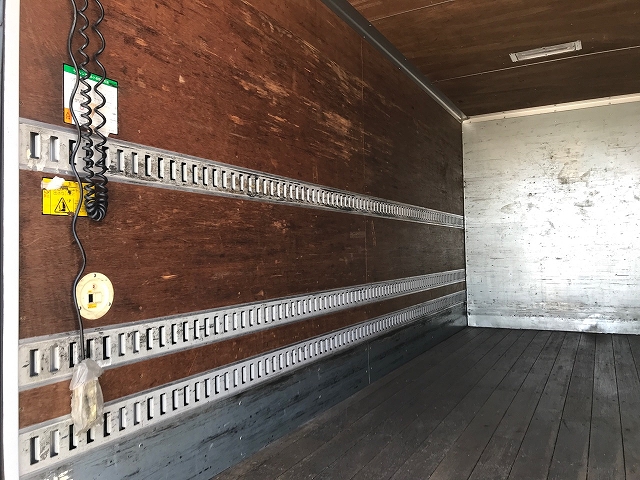 日産アトラスアルミバン小型（2t・3t）[写真11]