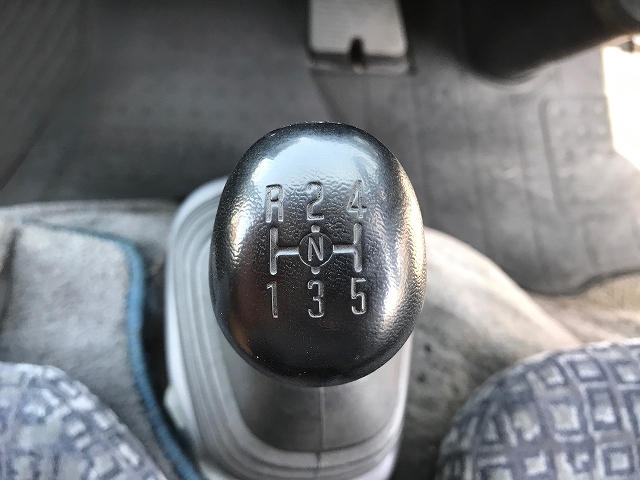 日産アトラスアルミバン小型（2t・3t）[写真15]