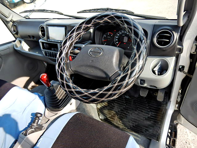 日野デュトロ平ボディ小型（2t・3t）[写真20]