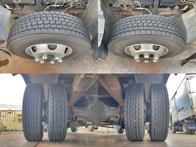 いすゞフォワード幌ウイング中型（4t）[写真19]