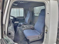 いすゞフォワード幌ウイング中型（4t）[写真28]