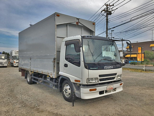 いすゞフォワード幌ウイング中型（4t）[写真04]