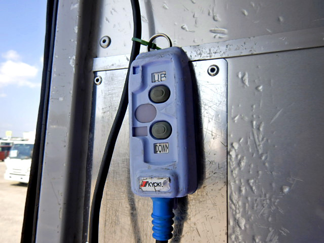 いすゞエルフパネルバン小型（2t・3t）[写真13]