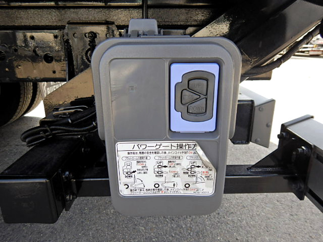 いすゞエルフパネルバン小型（2t・3t）[写真15]