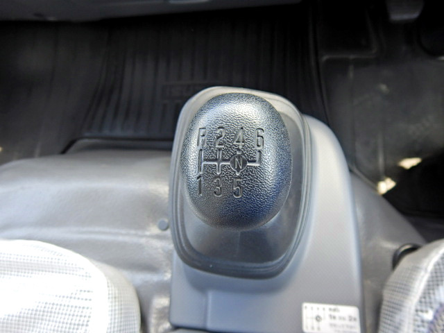 いすゞエルフパネルバン小型（2t・3t）[写真25]