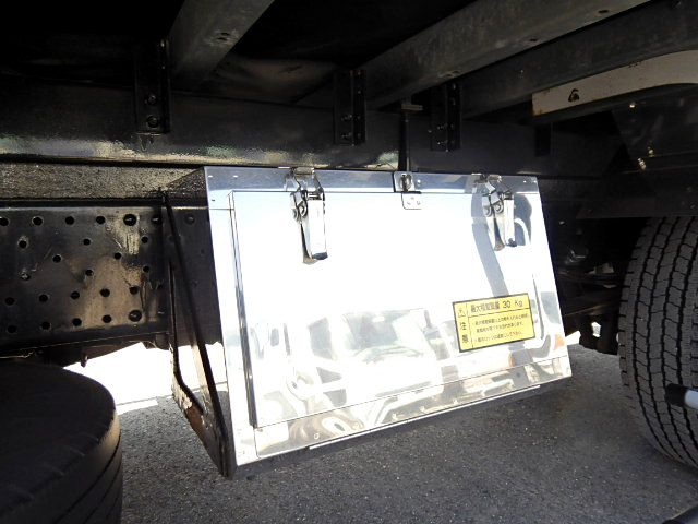 いすゞエルフパネルバン小型（2t・3t）[写真36]