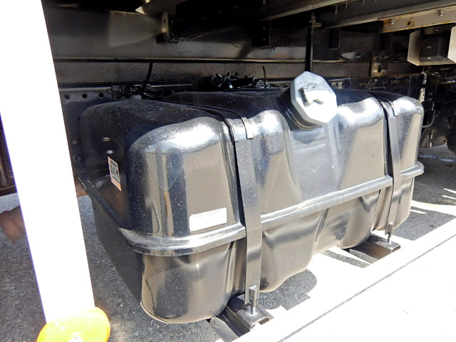 いすゞエルフパネルバン小型（2t・3t）[写真38]