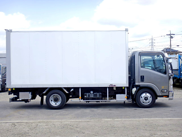 いすゞエルフパネルバン小型（2t・3t）[写真04]