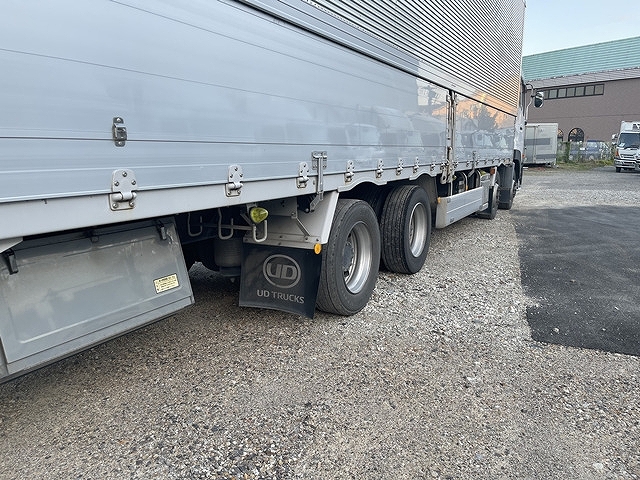 UDトラックスクオンアルミウイング大型（10t）[写真12]