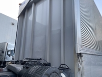 UDトラックスクオンアルミウイング大型（10t）[写真19]