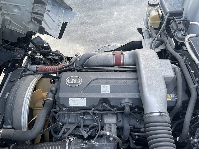 UDトラックスクオンアルミウイング大型（10t）[写真22]