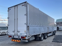 UDトラックスクオンアルミウイング大型（10t）[写真02]