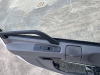 UDトラックスクオンアルミウイング大型（10t）[写真34]