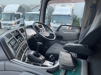 UDトラックスクオンアルミウイング大型（10t）[写真37]