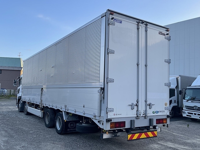 UDトラックスクオンアルミウイング大型（10t）[写真04]