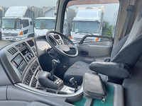 UDトラックスクオンアルミウイング大型（10t）[写真08]