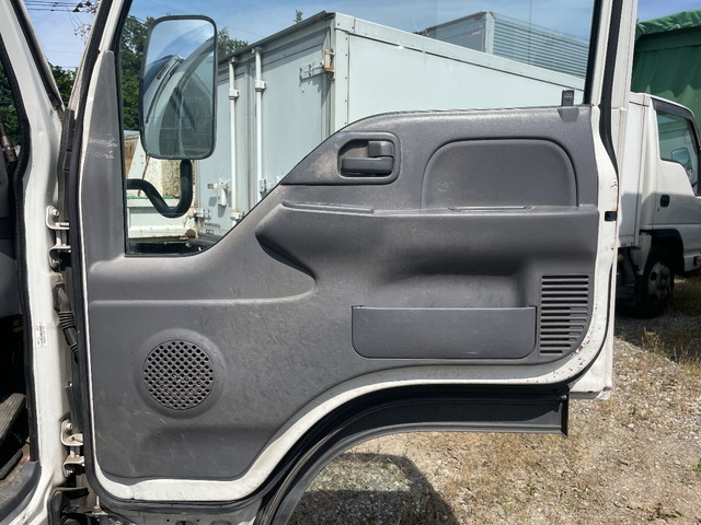 いすゞエルフパネルバン小型（2t・3t）[写真24]